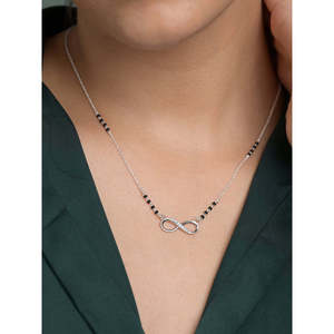 Compre un Mangalsutra de Plata Pura con Diamantes Chapados en Oro y Perlas, Collar Étnico Religioso con Cuentas, Regalo de Boda para Esposa - Product Image 5