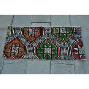 พรมวินเทจขนาดเล็ก 1.6x3.5 ฟุต สีแดงเขียวลายตาราง ทำจากขนสัตว์ - Product Image 3