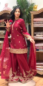 Shree Indian Exports presenta un hermoso conjunto de salwar kameez de diseño estilo actriz de televisión, con dupatta, para novias o mujeres. - Product Image 1