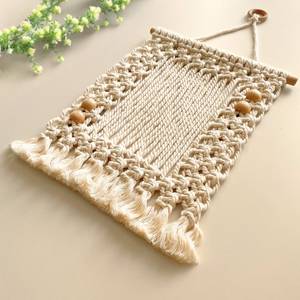 Venta al por mayor de algodón macramé marco de fotos para colgar en la pared Boho tejido arte de la pared para la decoración de la sala de estar - Product Image 1