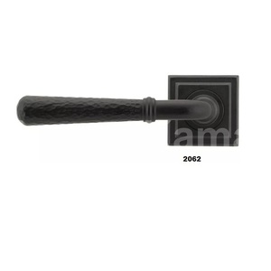 Vente chaude noir mat forme carrée poignée de porte élégante poignée de porte pour la maison cuisine salle de bain hôtel et appartement porte utilisation - Product Image 1