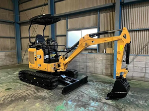 Excavadora compacta diésel hidráulica Cat 302 CR de 2.2 toneladas, 21HP, nueva/usada, con giro de cola cero, a precio económico. - Product Image 5