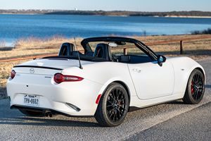 รถมาสด้า MX-5 Miata Club ปี 2023 สภาพดีเยี่ยม มือสอง - Product Image 6