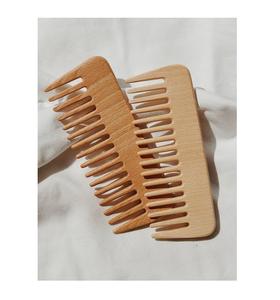 Peigne en bois 100% naturel personnalisé fabriqué à la main finition naturelle spéciale écologique pour coiffer les cheveux fabriqué en Inde - Product Image 2