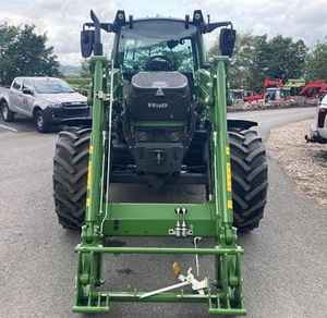 Tractor Agrícola Fendt 211 de Alta Potencia, 110 CV, 4x4, CVT, Diésel, con Cargador Frontal - Product Image 1