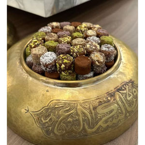 Bol rond en métal de grande qualité Bol à bonbons au chocolat Design admirable Bol de service parfait pour servir la restauration en vente - Product Image 1