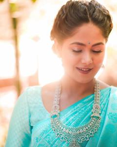 ชุดส่าหรีผ้าไหมขอบสีทองสำหรับงานปาร์ตี้แบบดั้งเดิมของปากีสถานที่หรูหราหรูหราผ้าแจ็คการ์ดแบบหรูหรา - Product Image 2