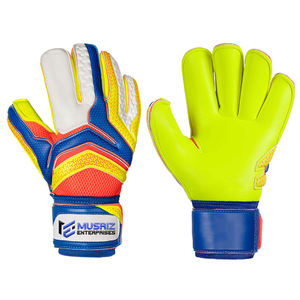 Gants de gardien de but de Football en cuir de haute qualité professionnel Protection du pouce du doigt Nouveau design pour l'entraînement sportif unisexe - Product Image 1