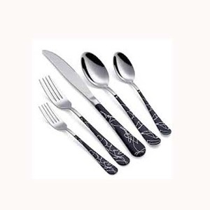 Juego de cubiertos modernos chapados en plata real de alta calidad con diseño de resina negra - Product Image 1