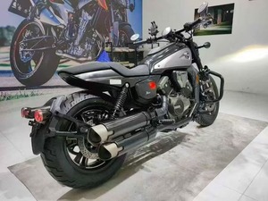 VENTES À PRIX RÉDUIT Qianjiang Shan 600 Moto de rue à essence 600cc Quatre cylindres 6 vitesses Vitesse maximale de 200 km/h - Product Image 3