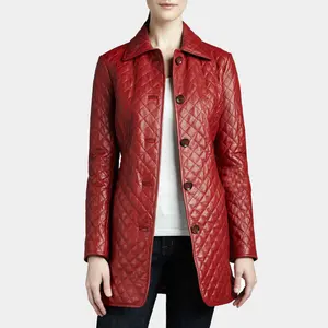 Nieuwste Mode Trendy Look Dames Gewatteerde Leren Trenchcoat Aantrekkelijke Rode Kleur Gewatteerde Slim Fit Stijlvolle Leren Jassen.