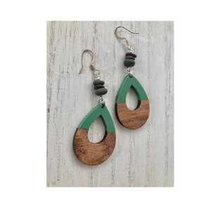 Boucles d'oreilles en bois et résine de qualité supérieure, cadeaux pour femmes, anciennes, avec des bijoux faits à la main par Desire Art Overseas - Product Image 3