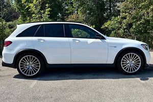 Mercedes-Benz GLC 63 AMG SUV 2020, 6 cylindres, biturbo, 8L essence/gaz, intérieur en cuir clair, automatique gauche, ACC, AWD, R20 - Product Image 6