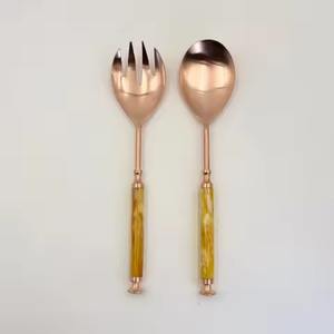 Ensemble d'outils à salade en acier inoxydable plaqué or avec manche en résine, écologique, compatible lave-vaisselle, serveur à salade de haute qualité pour la cuisine domestique - Product Image 3