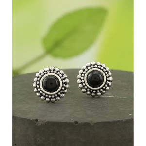 Orecchini a perno artigianali Amy e Annette in oro 18K e argento sterling con onice, diamanti e zirconi incastonati a castone, per fidanzamento - Product Image 3