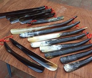 Corne de chaussure véritable qualité d'exportation de klaxon de chaussure de buffle véritable pour l'aide et le logo personnalisé klaxon de chaussure de buffle par f s international - Product Image 2