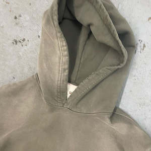 Sudadera con Capucha Personalizada Estilo Vintage Desgastada para Hombre, Lavada al Ácido, con Salpicaduras de Pintura, Decolorada por el Sol, Sin Cordones - Product Image 6