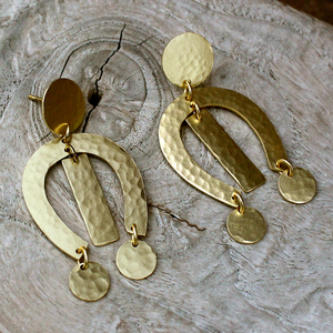Boucles d'oreilles pendantes en laiton plaqué or 18 carats de haute qualité bijoux de mode minimalistes avec motif de goutte géométrique pour les femmes - Product Image 2
