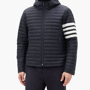 Chaqueta Acolchada Ligera con Capucha para Hombre, Corte Ajustado, Estilo Diseñador, Impermeable y Cortavientos, con Cuatro Rayas Laterales, para Invierno - Product Image 2