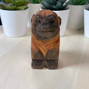 Scimmia intagliata a mano scultura in legno decorazione per la casa in bambù e legno artigianato statua decorazione in legno statuette - Product Image 3