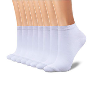 Chaussettes de sport renforcées durables, protection contre les points de tension élevés, nylon, coton, élasthanne pour une durée de vie prolongée dans les sports exigeants - Product Image 1