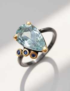 Bague audacieuse en aquamarine certifiée IGI, bijoux de mariage conçus pour un style audacieux et élégant, inspirés de l'océan, luxe classique - Product Image 1