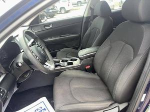 2020 para Optima LX, Asientos de Cuero, Neumáticos R19, Luces LED, Automático - Product Image 6