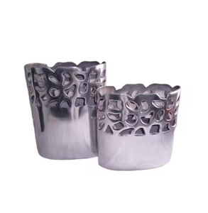 Bes vendant 2025 derniers vases à fleurs avec un design élégant Vases en métal de haute qualité pour la décoration par le fabricant indien - Product Image 1