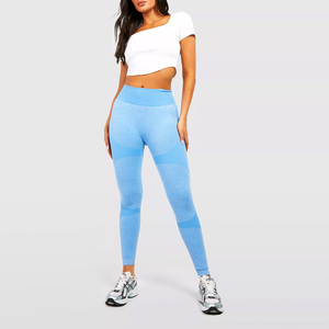 Ensemble de yoga contrastant pour femme – Survêtement de sport personnalisé avec logo pour la gym et le fitness - Product Image 1