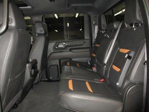 2024G.M.C Serra 2500 H.D AT-4 Crew.Cab 4WD Automatic Gear. Box Asientos de cuero Título limpio Sin accidentes Bajo kilometraje - Product Image 6