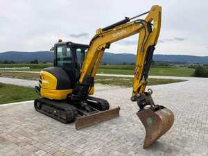 Excavatrice sur chenilles Kubota KX042-4 Jaune, godet de 0,11 m³, forte puissance de creusement, équipement de construction - Product Image 3
