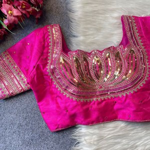Blusa de Seda de Milán Pesada con Bordado para Bodas a Precio Económico, Fabricante de Moda Femenina de Surat, India - Product Image 5