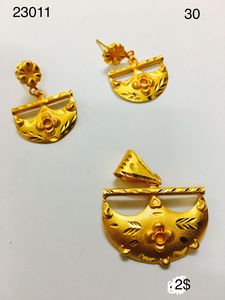 Latest Trendy 18K Gold Plated Charm Leaf Pendant Earrings Stylish Alloy <b>Studs</b> for Girls and Women for Weddings and Engagements - Product Image 6