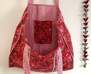 Sac fourre-tout matelassé floral vibrant-Accessoire de mode en coton durable - Product Image 2