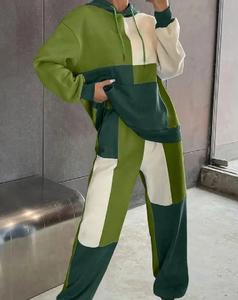 Venta al por mayor de diseño personalizado superventas de las mujeres chándal con capucha de impresión de dos piezas trajes de Yoga Crop mejor chándal de tela activa - Product Image 1