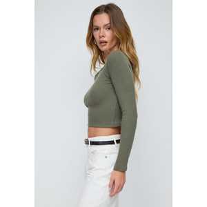 Blusa Casual de Manga Corta con Cuello Redondo, Tela de Sarga de Poliéster Color Caqui, Logotipo Frontal, Estilo Liso, Corte Regular - Product Image 2