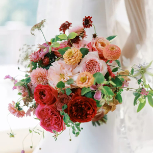 Fleurs extraordinaires livrées pièce maîtresse décorative fleur bouquet de mariage bouquet de fleurs de roses artificielles au prix de gros - Product Image 1