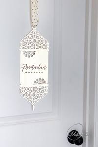 Couronne en métal contemporaine accentuée d'or pour le Ramadan et les célébrations festives - Product Image 3