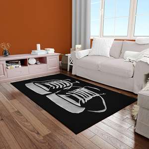 Tapis graphique noir et blanc motif baskets : Décoration moderne pour chambre de jeune, Tapis en chenille - Product Image 4