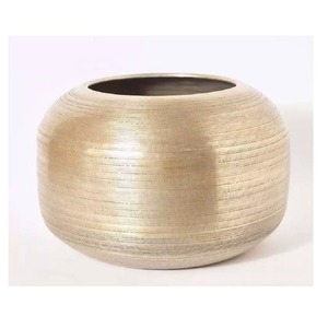 Jardinière moderne martelée en aluminium Pot moderne en métal Jardinière élégante en aluminium idéale pour le balcon intérieur et la décoration de jardin à la maison - Product Image 3