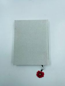 สมุดบันทึกปกผ้ากำมะหยี่ทำมือสุดหรู ลายดอกไม้ ประดับลูกปัด ปรับแต่งสีและขนาดได้ ผลิตที่อุตตาร์ปราดีป สำหรับใช้ในโรงเรียน - Product Image 3