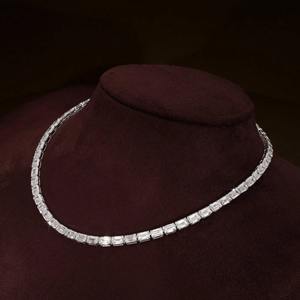 สร้อยคอเทนนิสโมอิสซาไนต์ทรงเหลี่ยมมรกตแบบใหม่สำหรับผู้หญิง แฟชั่นหรูหรา ประดับเพชรเต็มเส้น ราคาประหยัด - Product Image 2