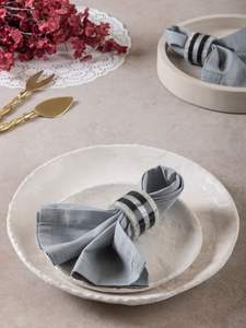 2025 lujoso juego de servilleteros de resina de 4 piezas hechos a mano con diseños únicos colores vibrantes comedor elegante para fiestas de hoteles - Product Image 5