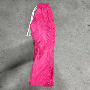 กางเกงขายาวผู้ชายแบบมีกระดุมข้างทรงบาน ผ้าไนลอนโพลีเอสเตอร์กันลม สไตล์ลำลอง  รับผลิตตามแบบ OEM พร้อมสกรีนโลโก้ - Product Image 4