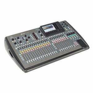 Consola de Mezclas Digital Behringer X32 de 32 Canales y 16 Buses - Product Image 2