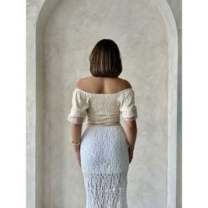 Chemisier en mousseline pour femme Topshow, orné de pierres, à motifs, vente en gros - Product Image 1