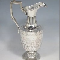 Pichet en cuivre pur de grande taille de qualité solide de conception antique d'or Pichet en métal haut de gamme pour l'eau potable