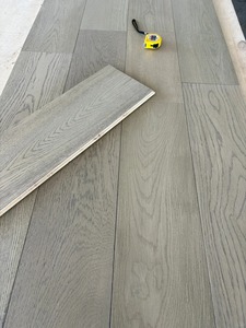 Parquet en bois d'ingénierie, largeur de lame 5,1-6,9 pouces, système de pose par clic, préfini, résistant à l'eau, style traditionnel pour intérieur - Product Image 4