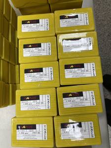 ตะปูเหล็ก APLUS FST-35-1500 คุณภาพสูง รุ่น F แบบแบนเรียบ ก้าน 1.8 มม. ยาว 35 มม. บรรจุกล่องละ 1500 ชิ้น สำหรับยึดเหล็กและคอนกรีต - Product Image 2