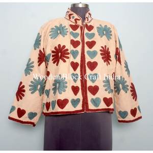 Veste vintage à fleurs brodées en forme de cœur, respirante, coupe-vent, avec doublure en coton rayé, fabriquée en Inde - Product Image 6